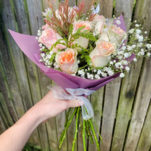 10 Pink Roses and Fillers